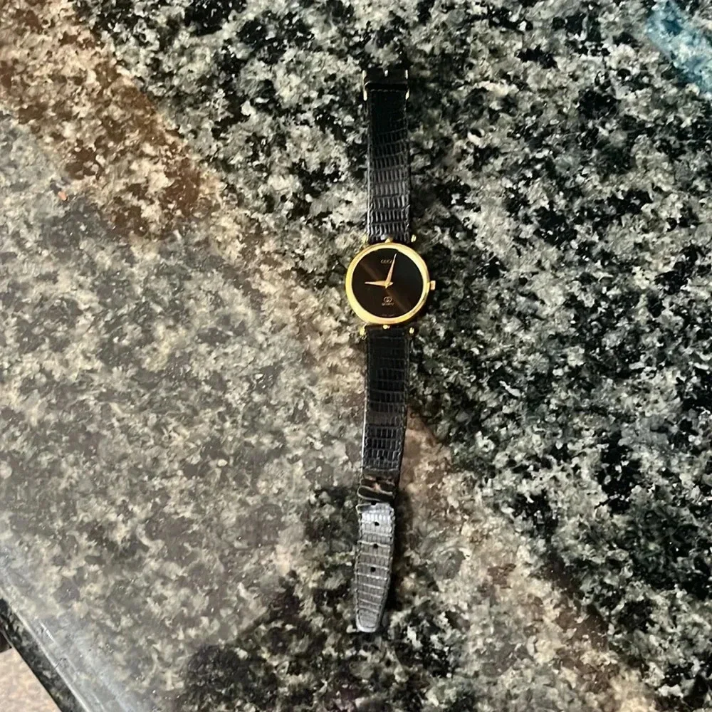 Gucci Watch Vintage Gucci Black leather Watch